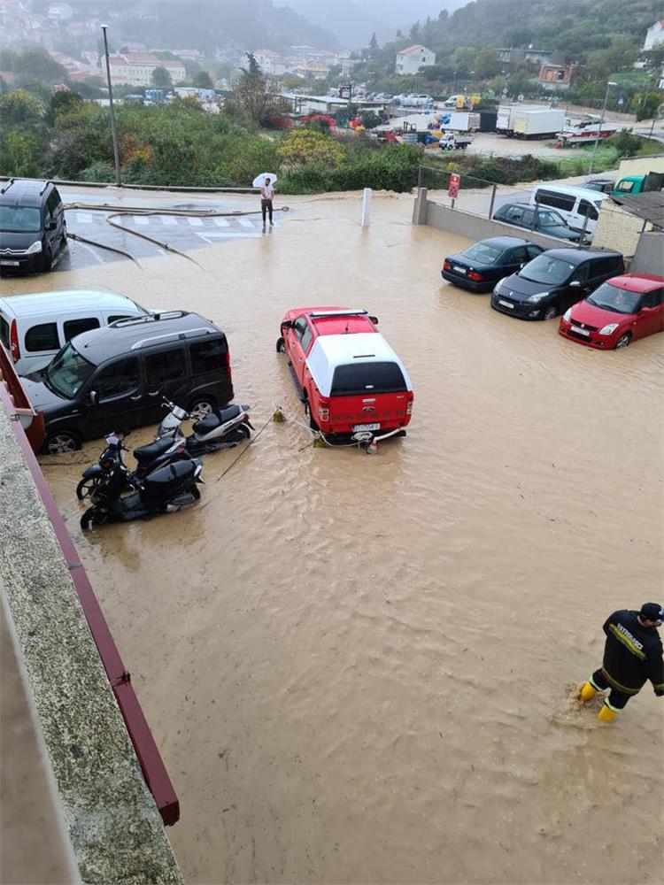 Slika /slike/DVD Hvar (3).jpg